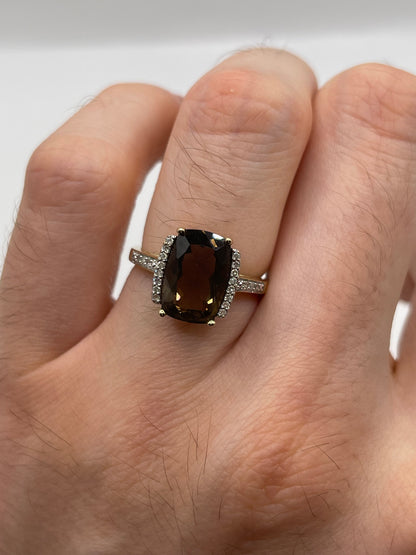 9ct gold Smokey quartz and diamond ring