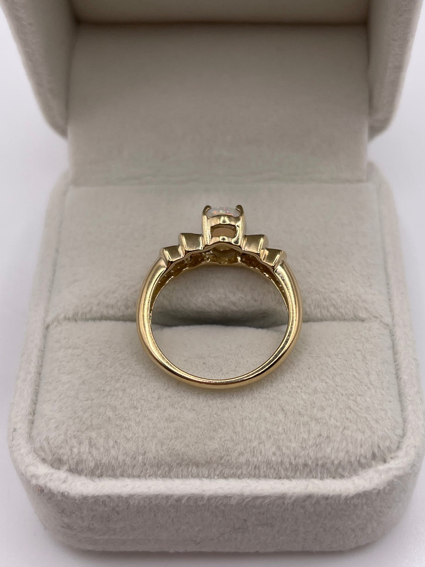9ct gold opal and diamond ring
