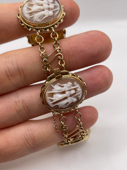 9ct gold cameo bracelet
