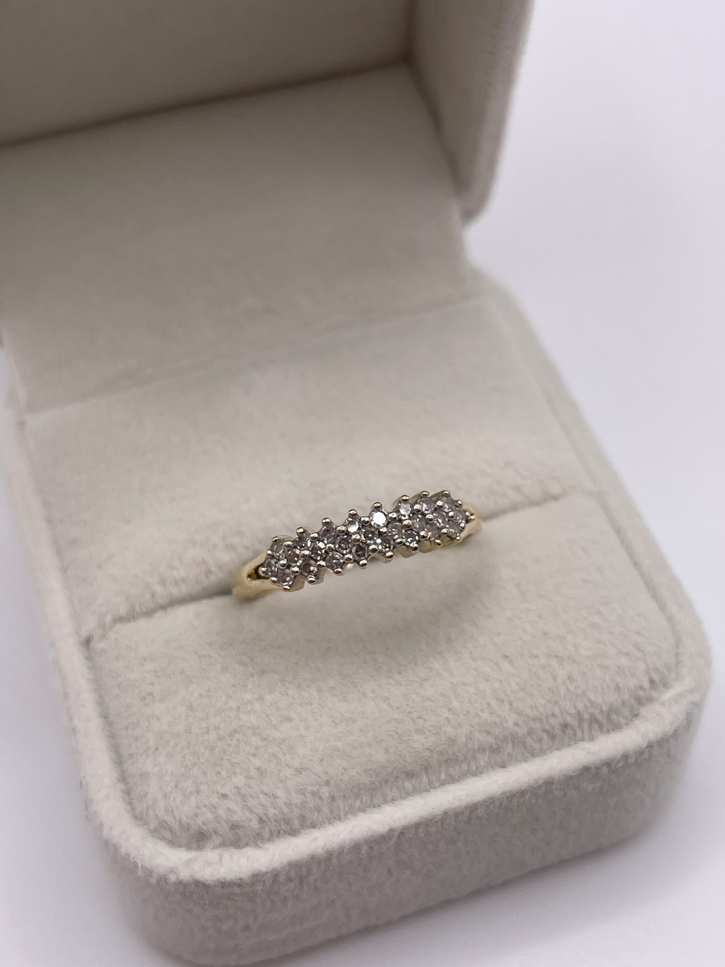 9ct gold diamond cluster ring
