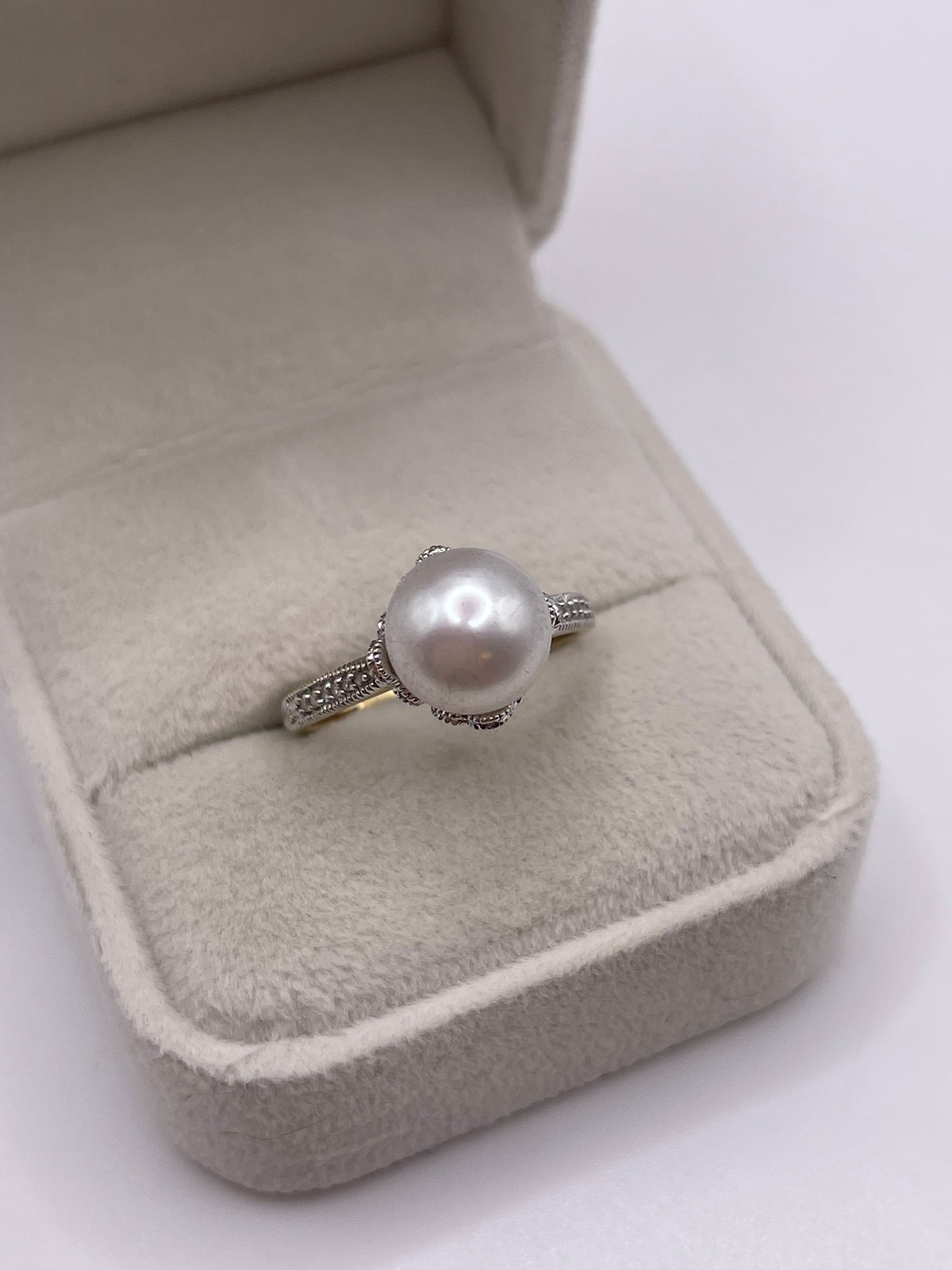 9ct gold pearl and diamond ring