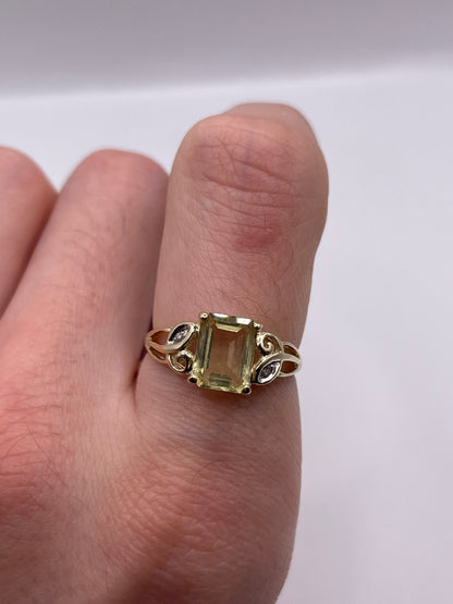 9ct gold quartz and diamond ring