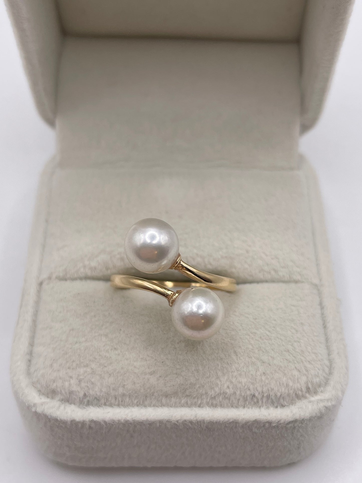 14ct gold pearl ring