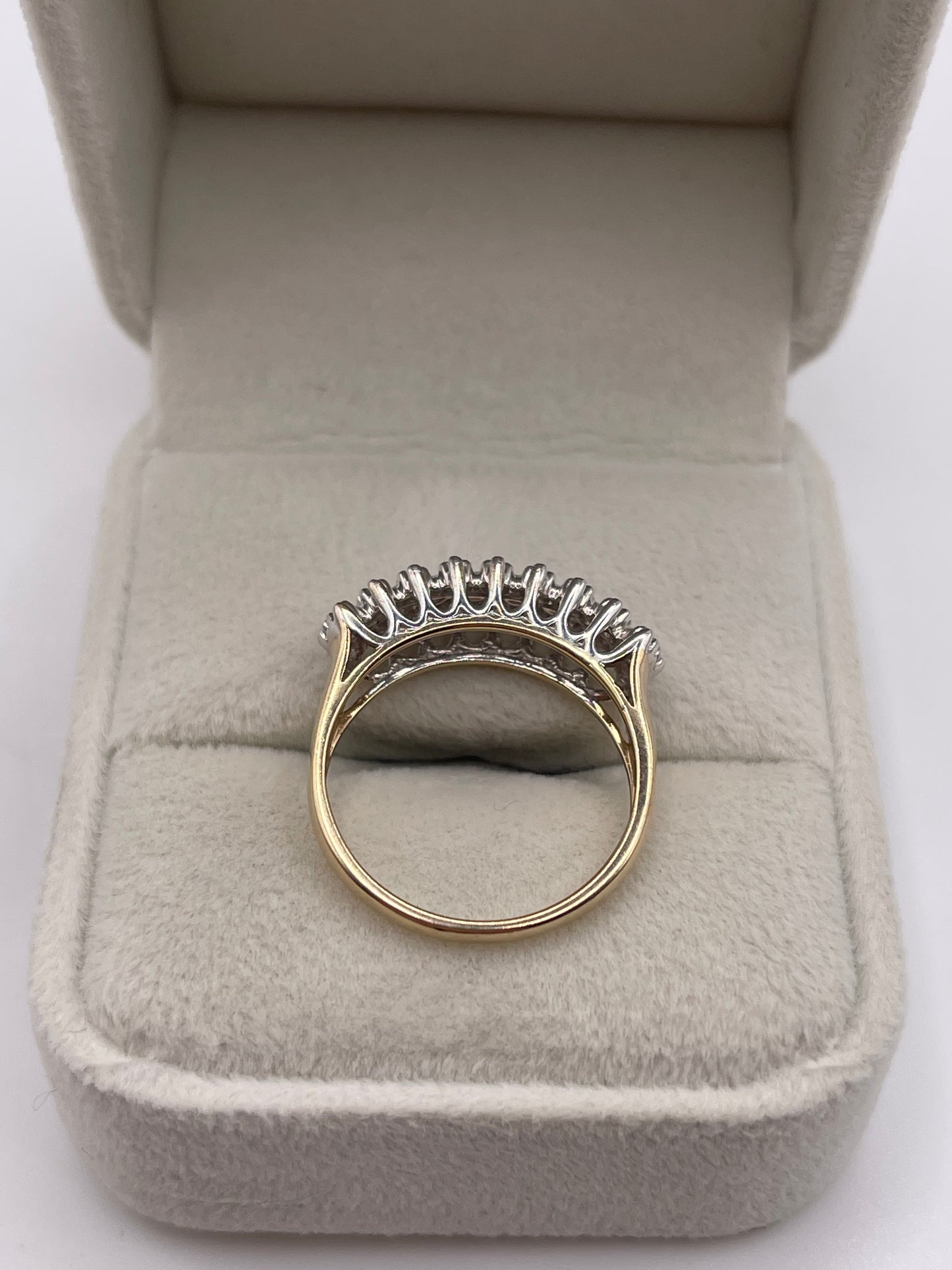 9ct gold diamond cluster ring