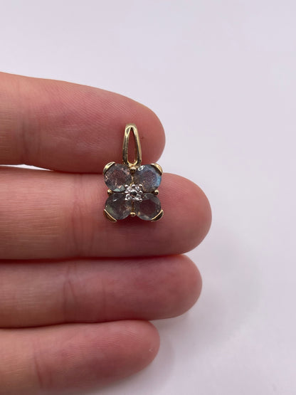 9ct gold labradorite pendant