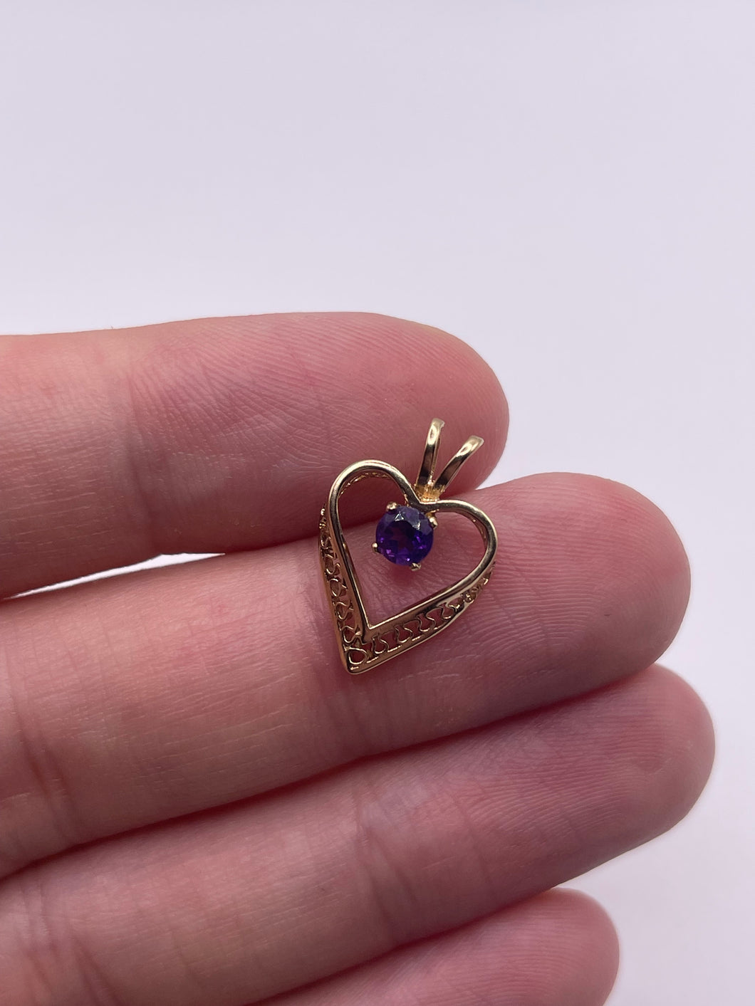 9ct gold amethyst heart pendant