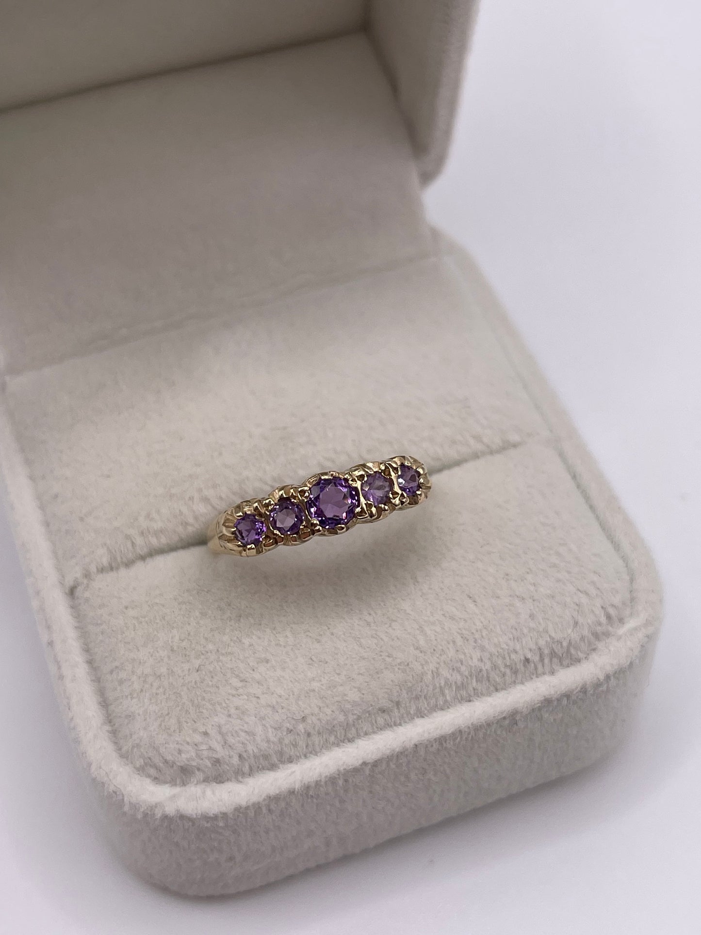 9ct gold amethyst ring