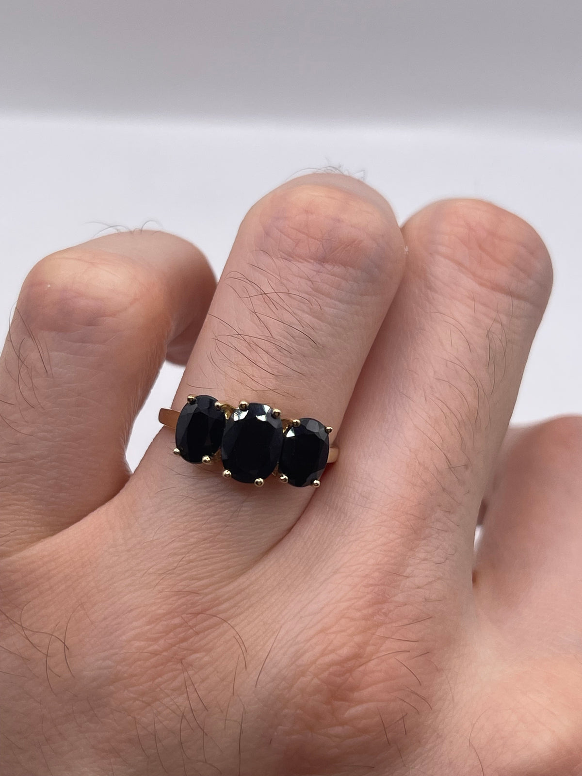 9ct gold sapphire ring