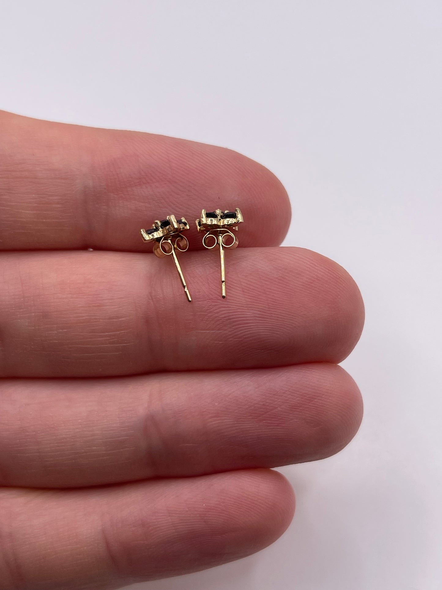 9ct gold sapphire earrings