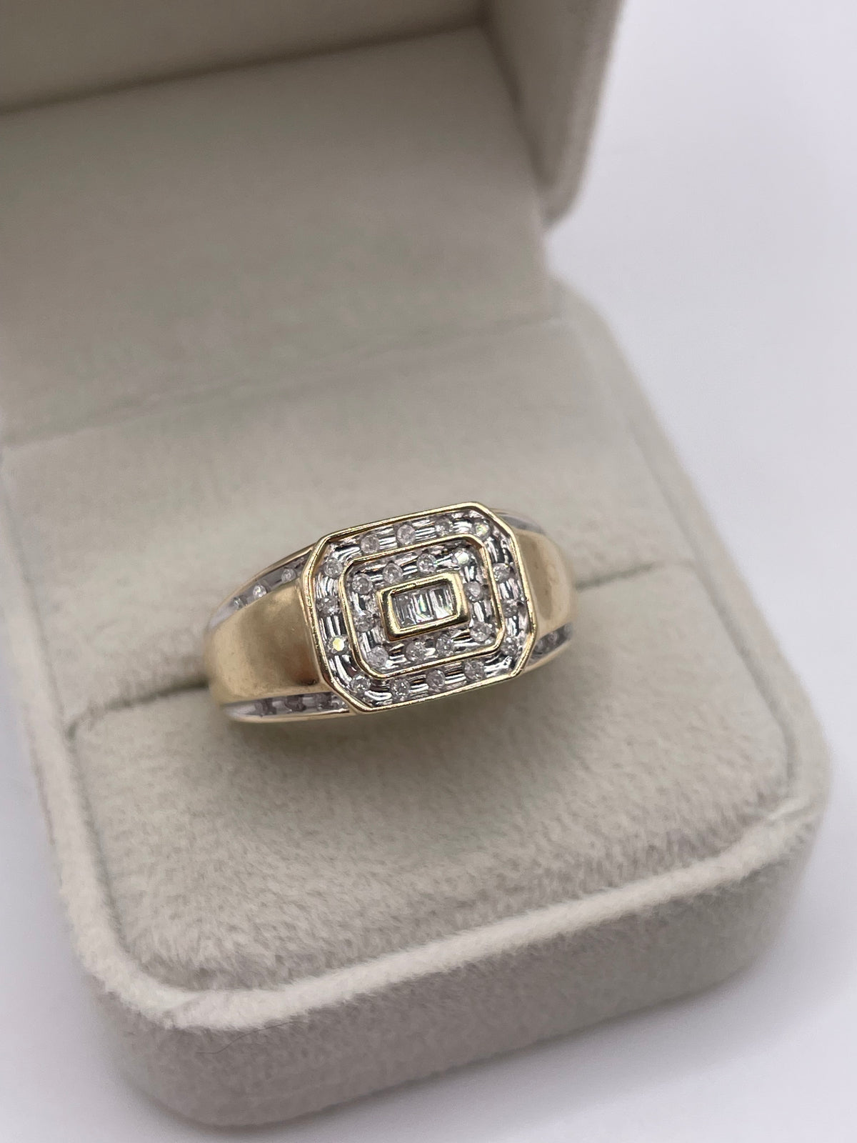 9ct gold diamond signet ring