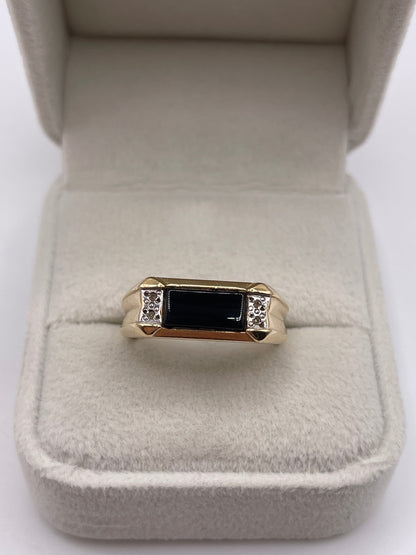 9ct gold onyx and diamond ring
