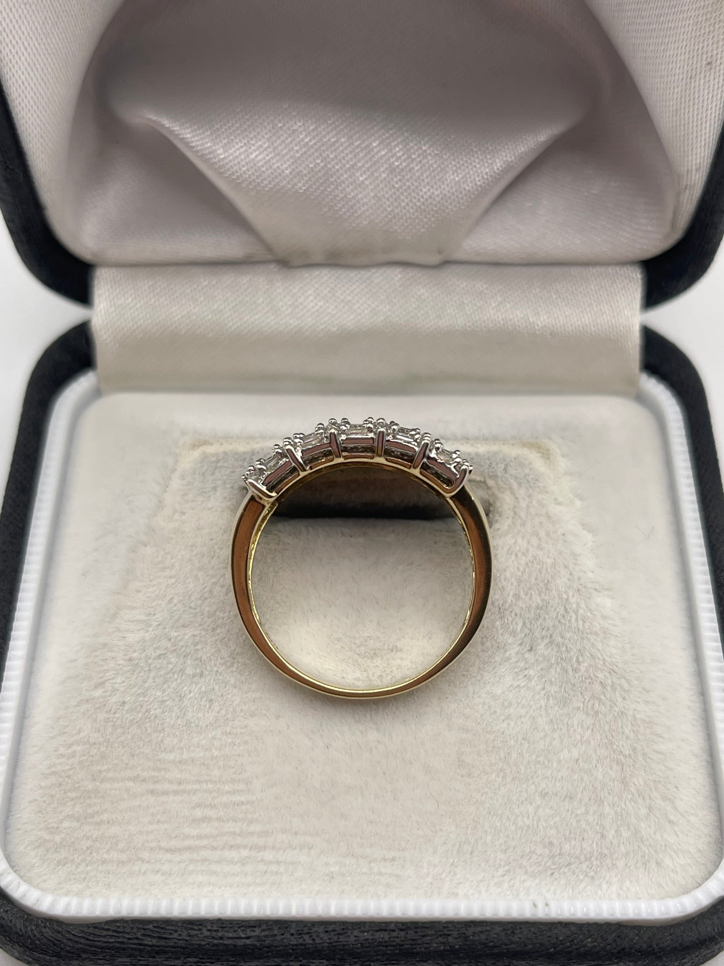 9ct gold diamond cluster ring