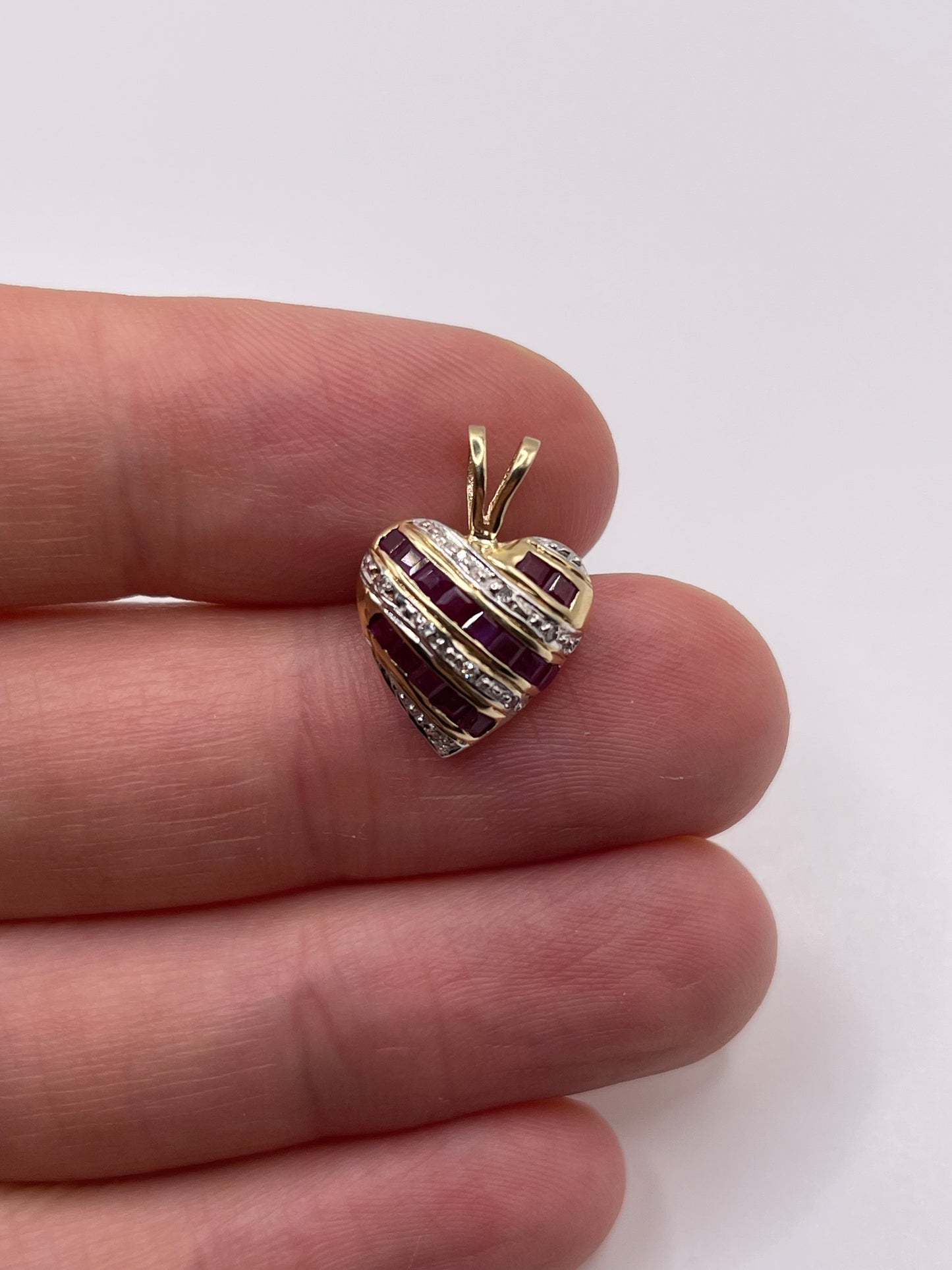 9ct gold ruby and diamond heart pendant