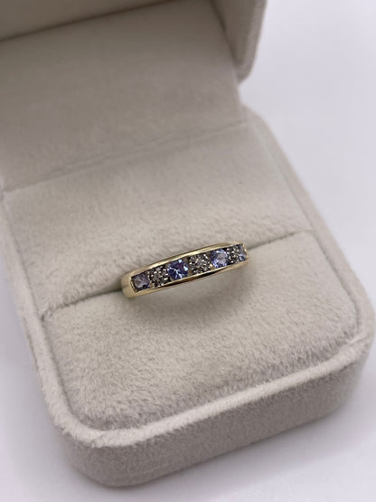 9ct gold tanzanite and diamond ring