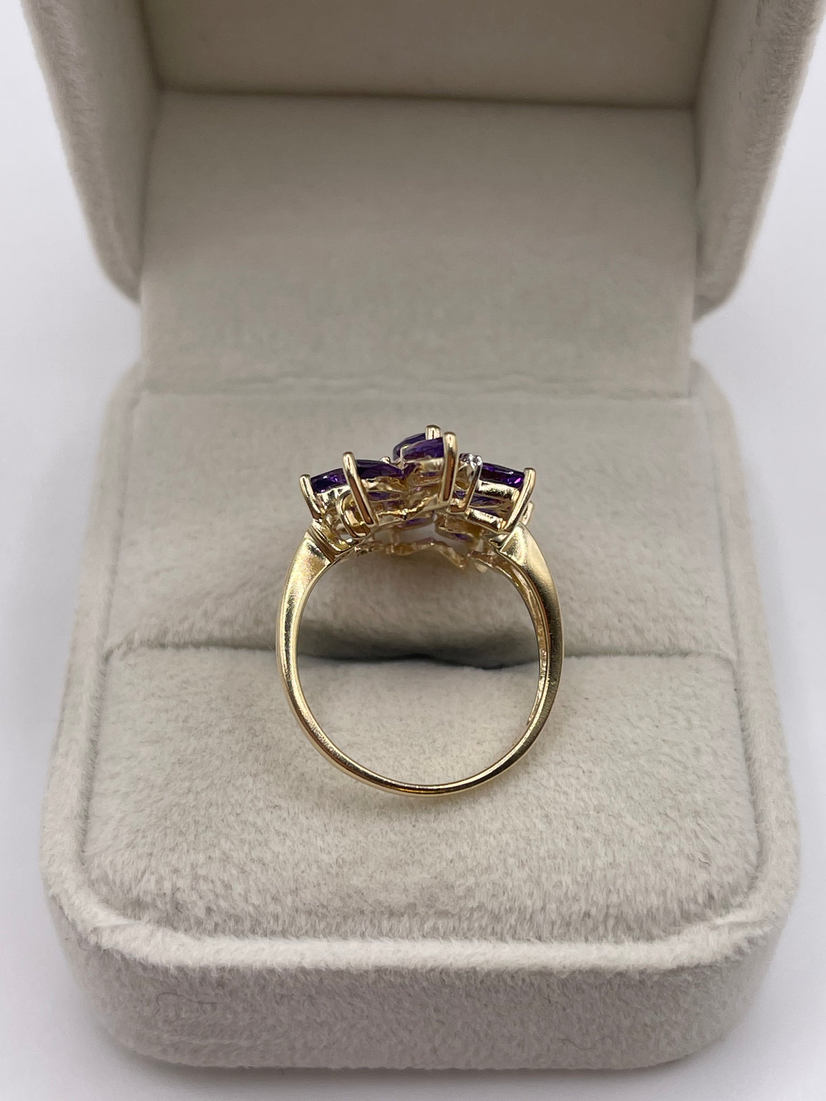9ct gold amethyst and diamond ring