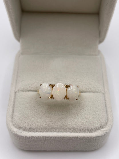 9ct gold opal ring