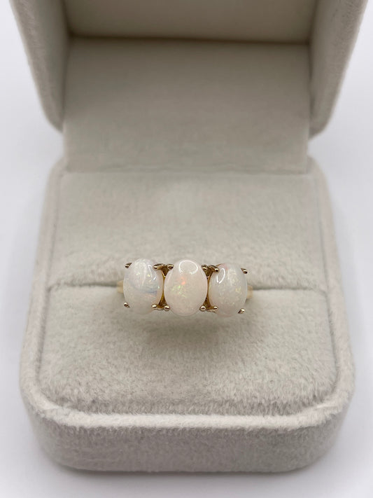 9ct gold opal ring