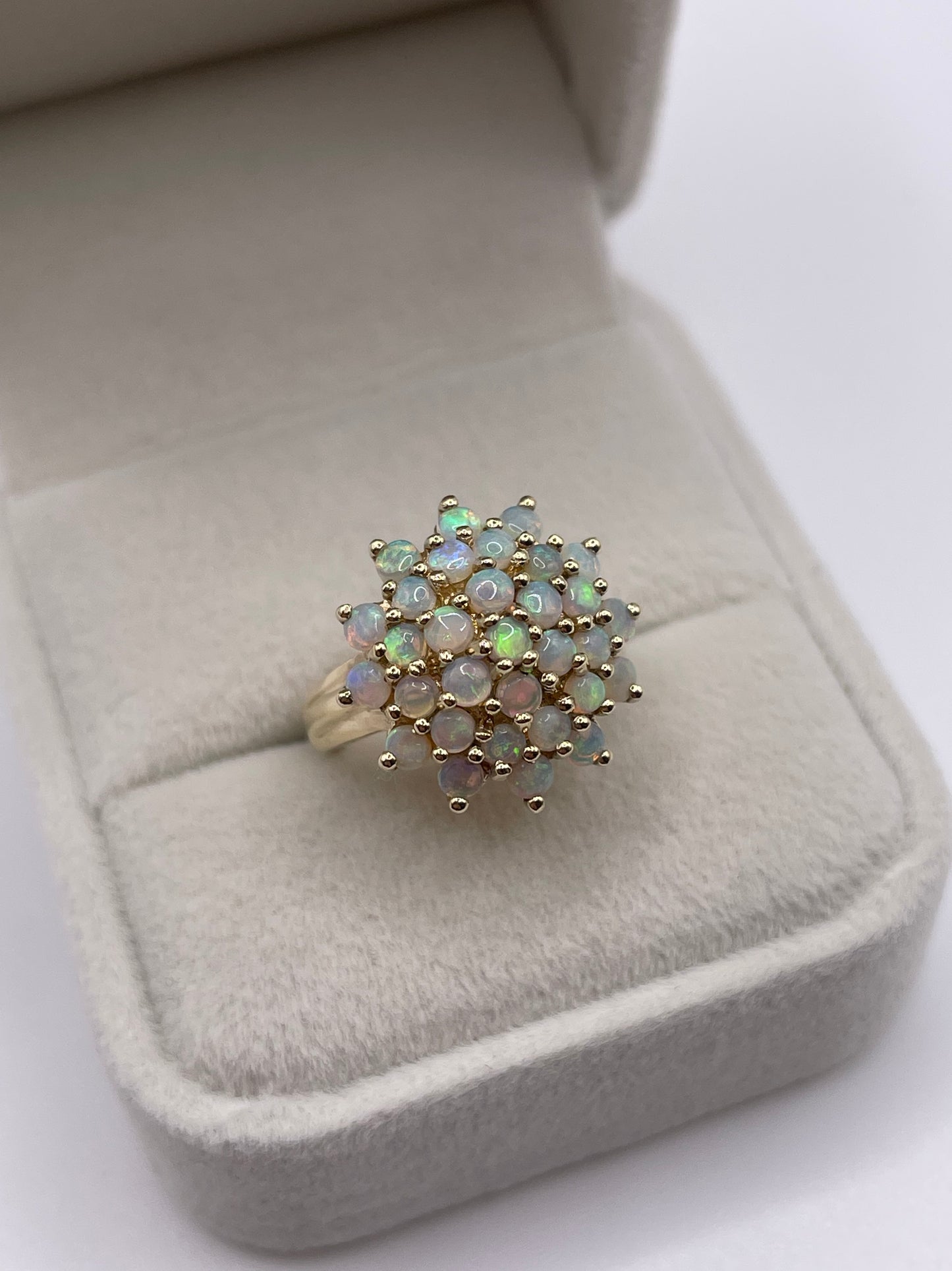 9ct gold opal cluster ring