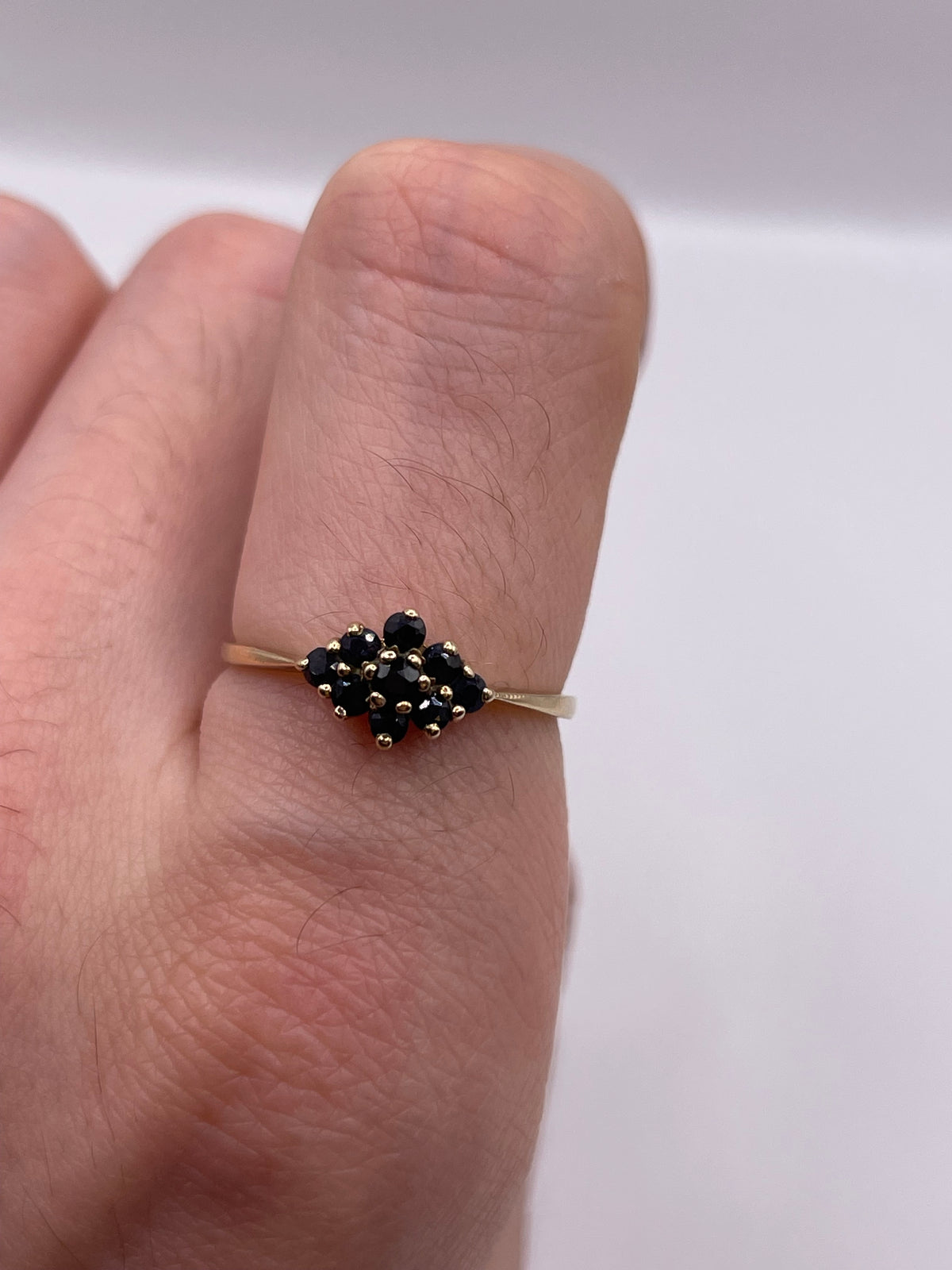 9ct gold sapphire cluster ring