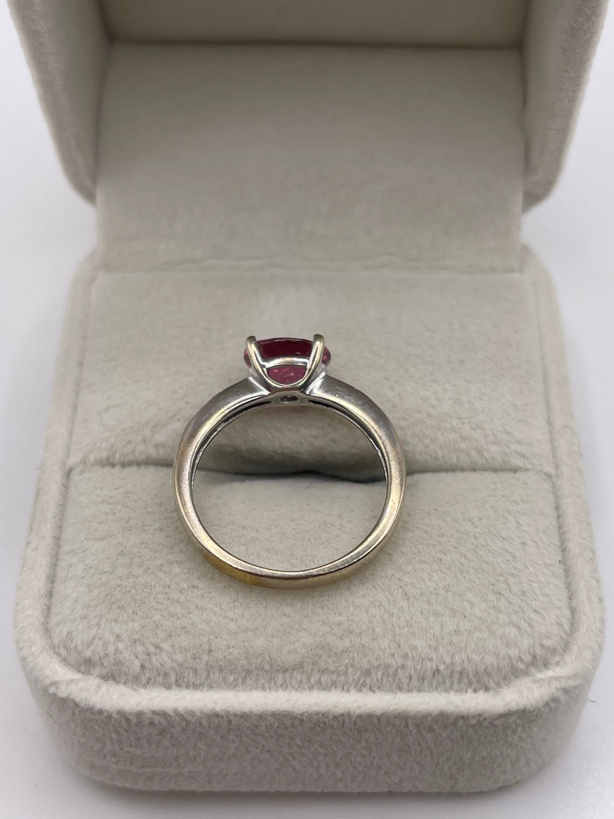 14ct white gold tourmaline and diamond ring