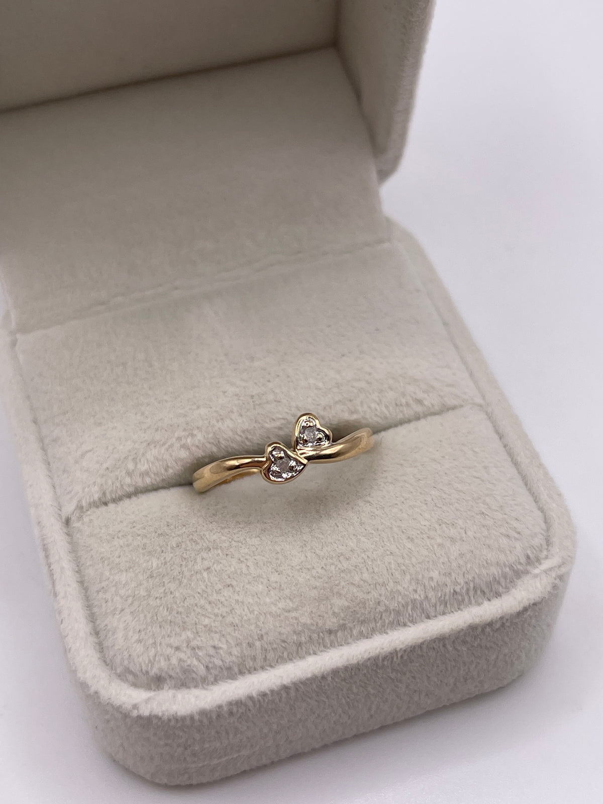 9ct gold diamond heart ring