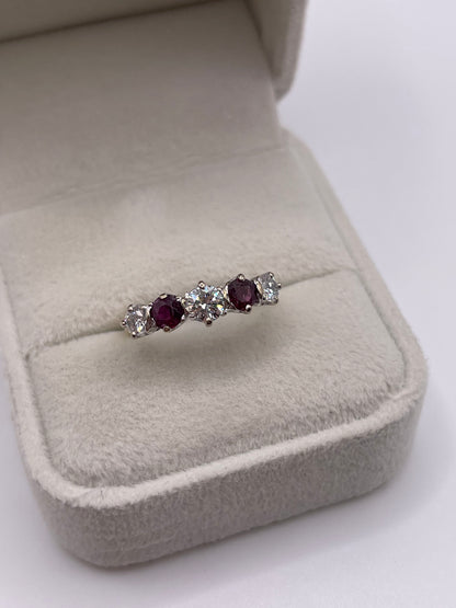 18ct gold ruby and diamond ring