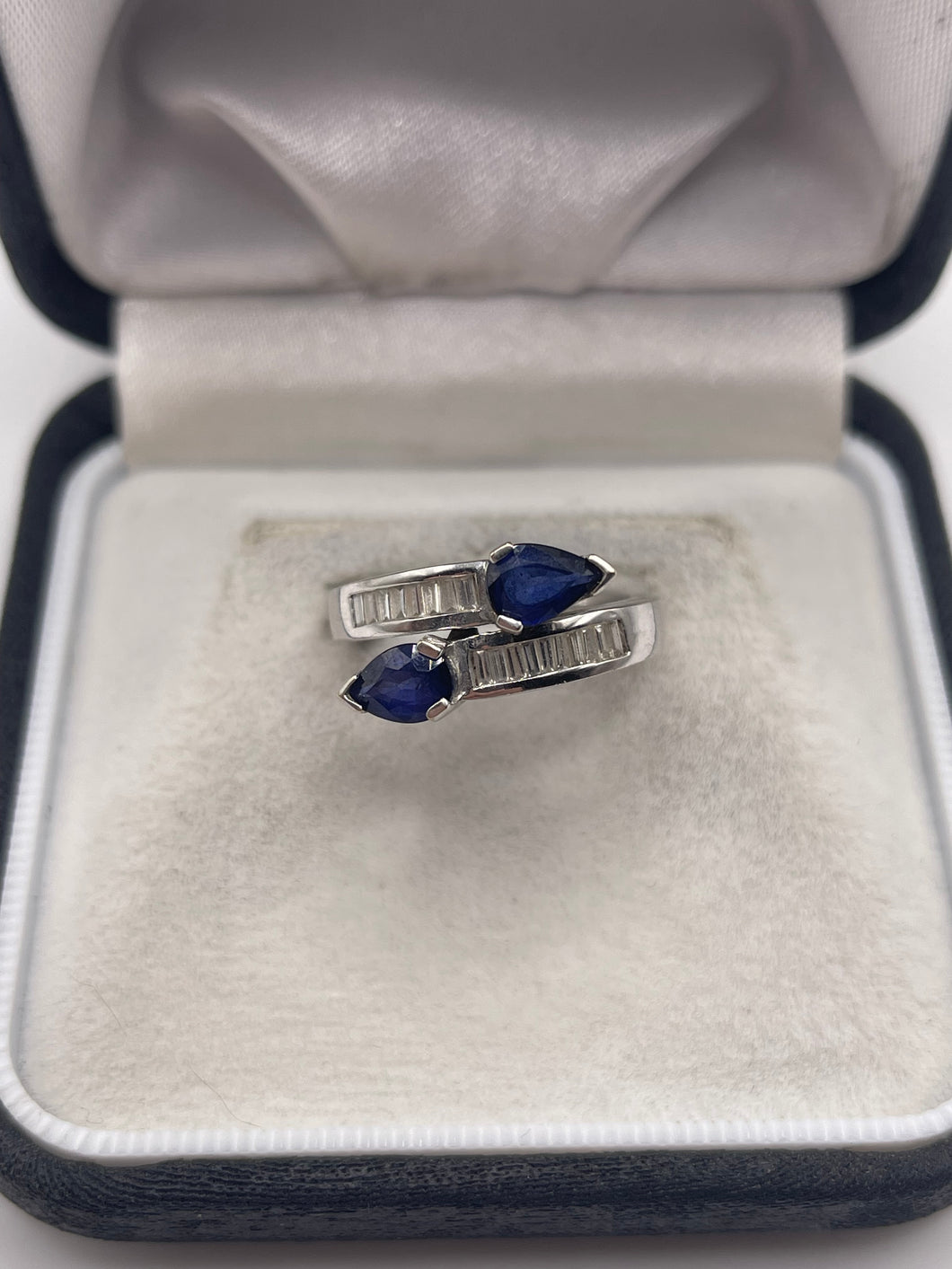 18ct white gold sapphire and diamond ring