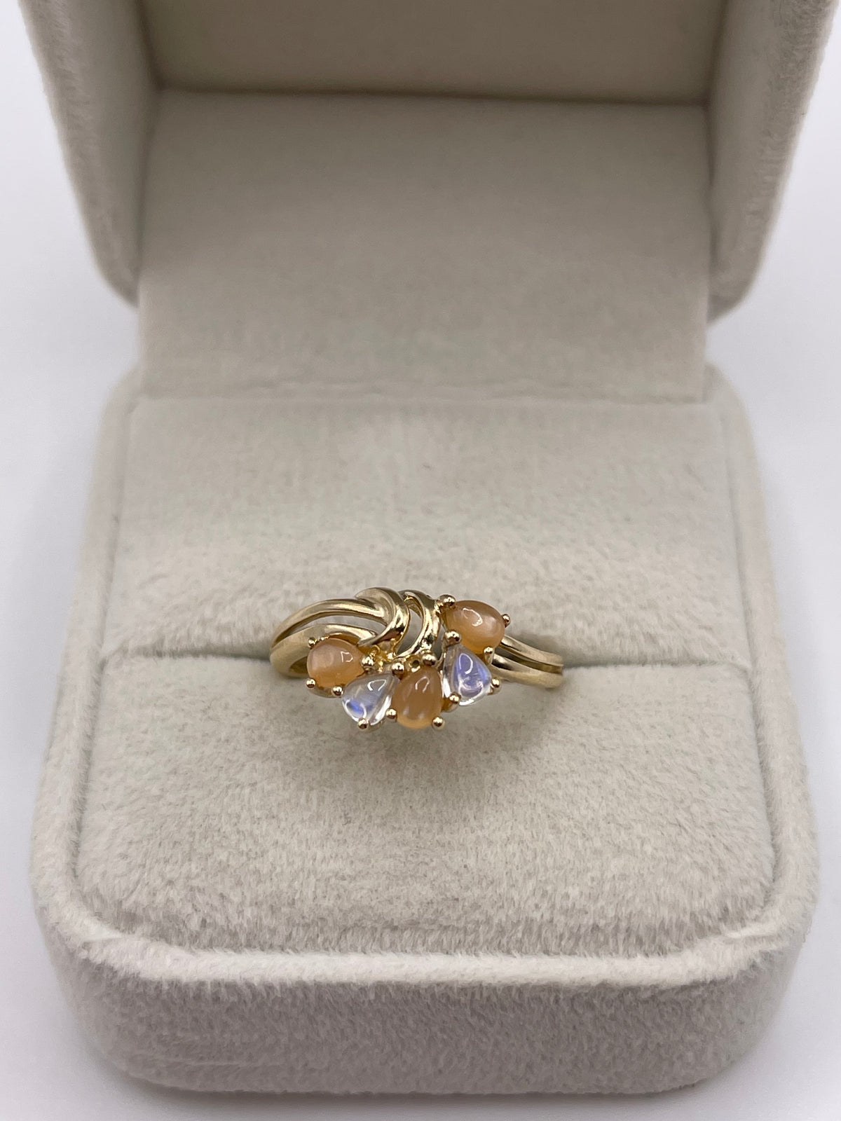 9ct gold moonstone cluster ring