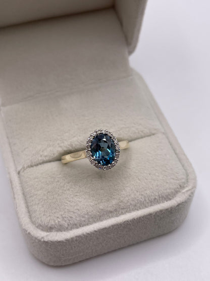 9ct gold topaz and diamond ring