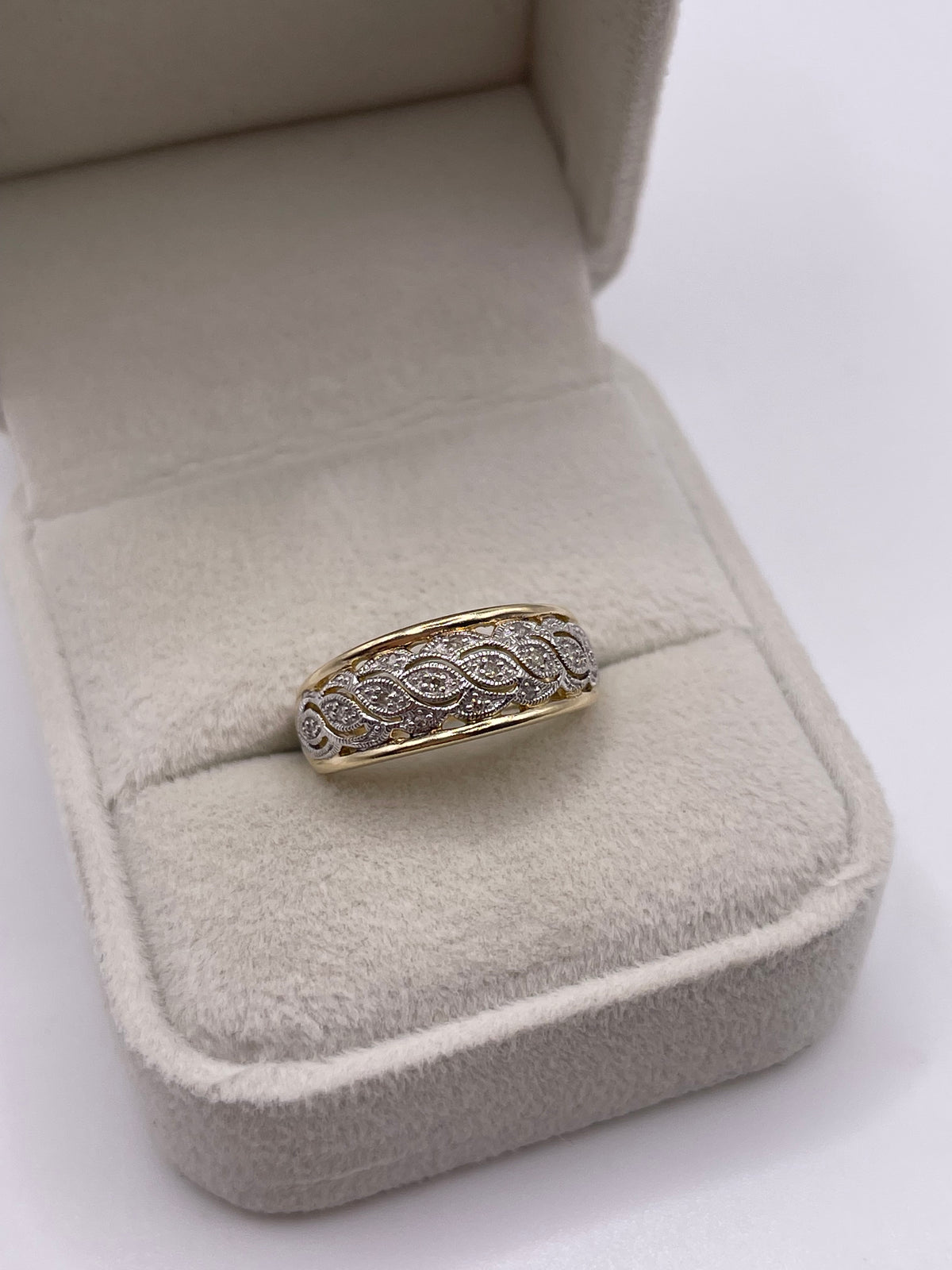 9ct gold diamond cluster ring