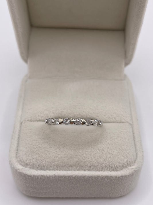 9ct white gold diamond ring