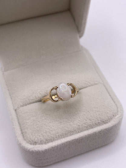 9ct gold opal ring