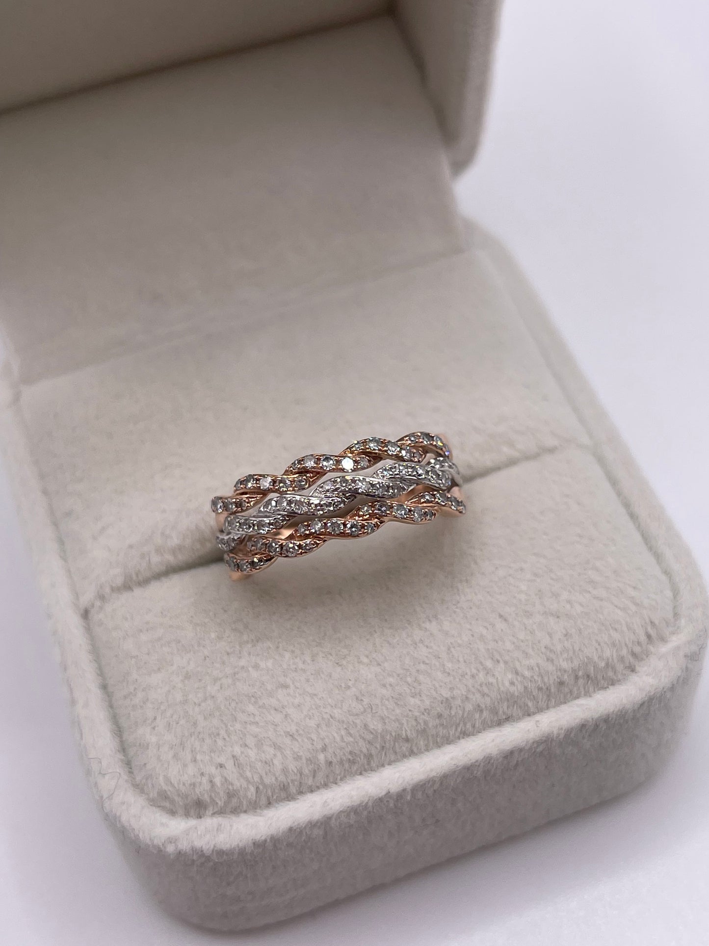 9ct two tone gold diamond ring