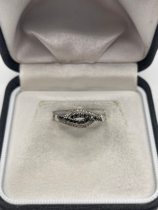9ct white gold diamond cluster ring