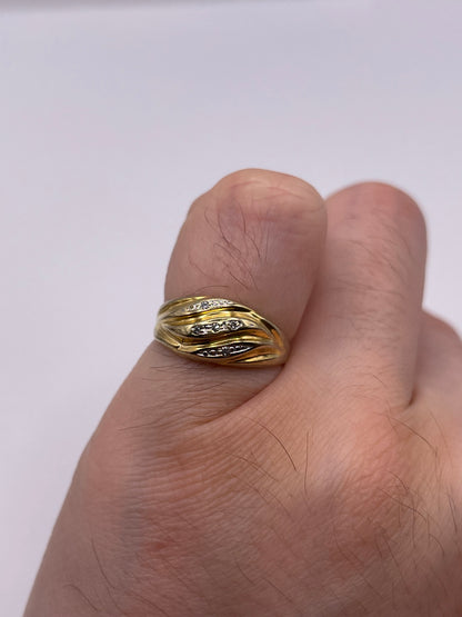 8ct gold diamond ring