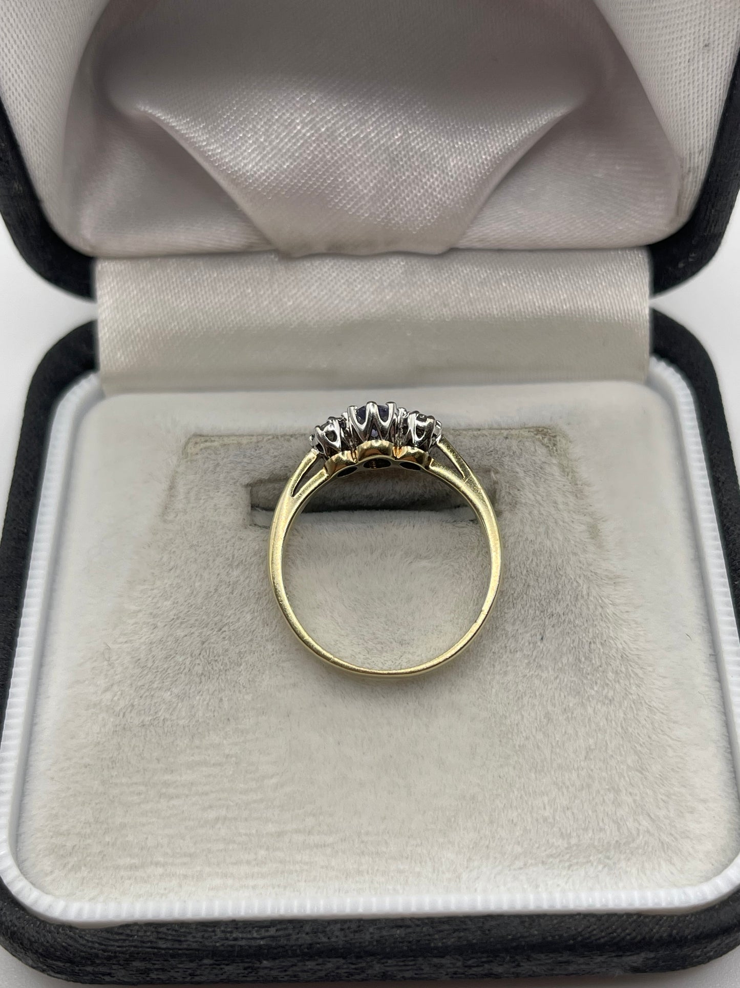 9ct gold sapphire and diamond ring