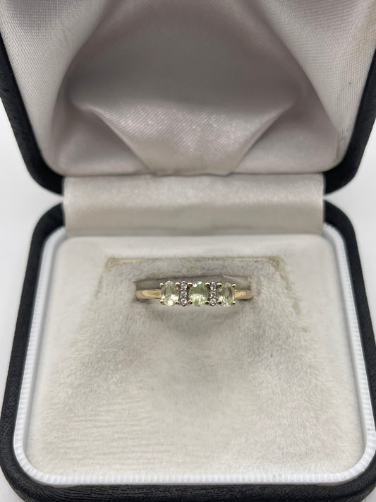 9ct gold quartz and zircon ring