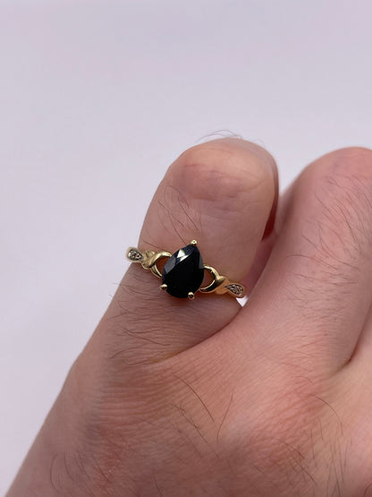 9ct gold sapphire and diamond ring