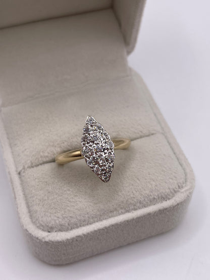 9ct gold cz navette ring