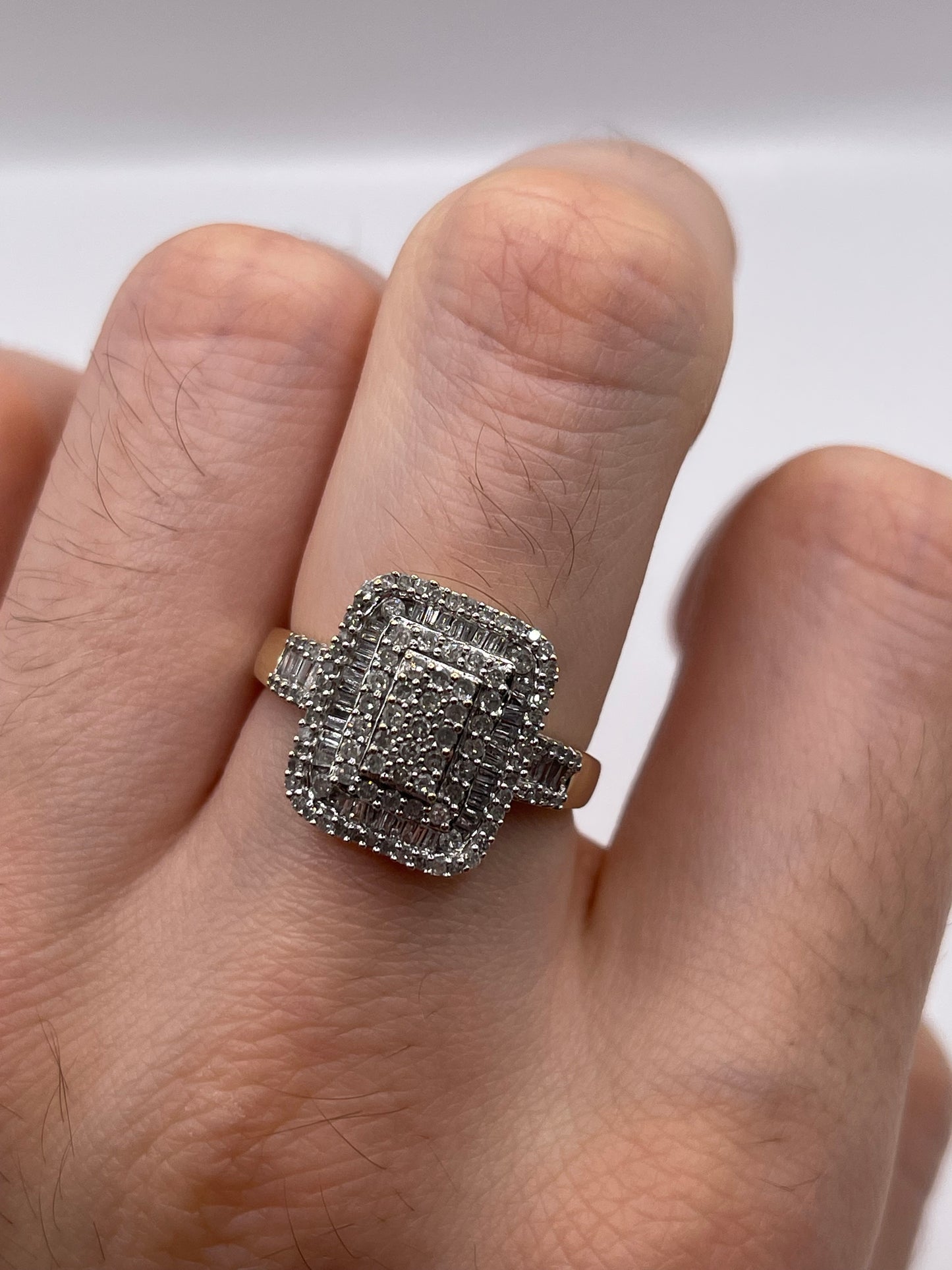 9ct gold diamond cluster ring