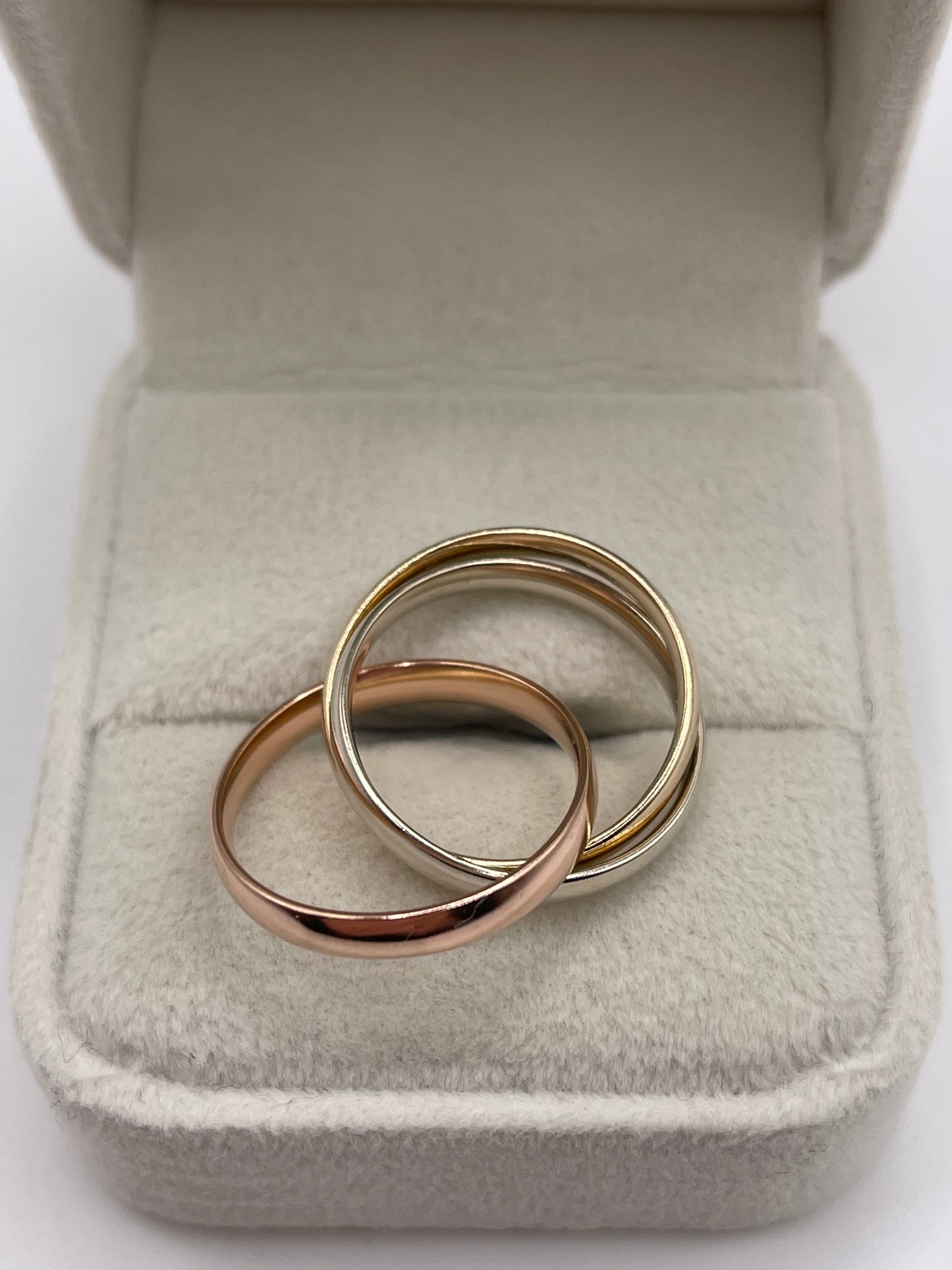 9ct tri gold ring
