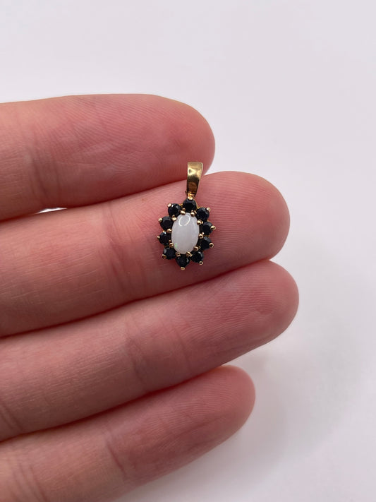 9ct gold opal and sapphire pendant