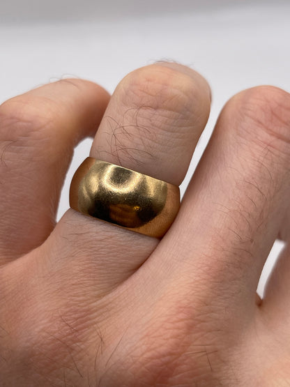Heavy 9ct gold band