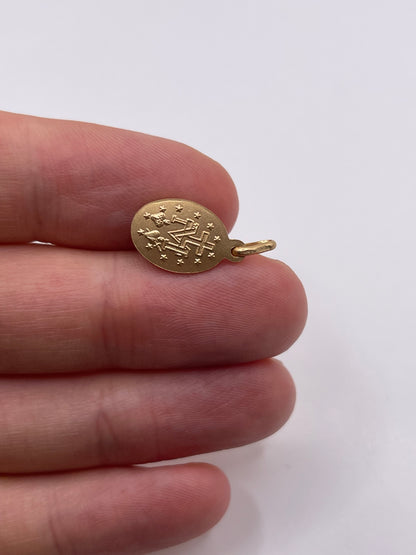 9ct gold st Mary pendant