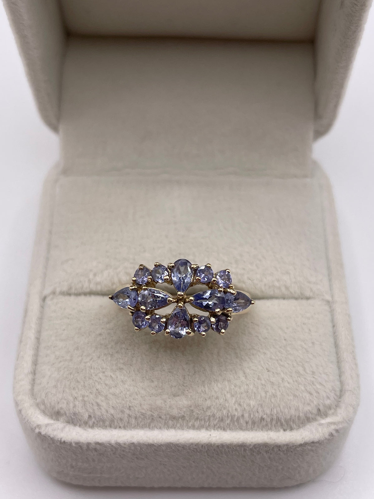 9ct gold tanzanite cluster ring