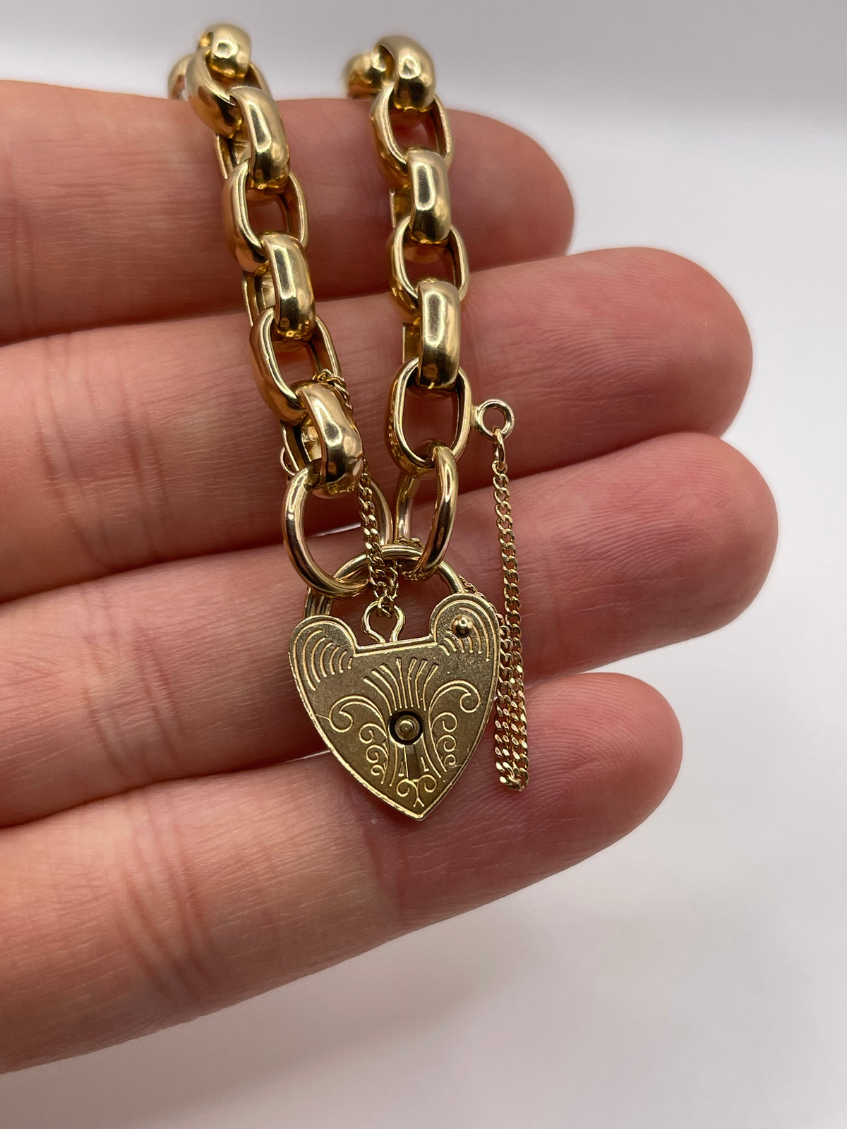 9ct gold padlock bracelet
