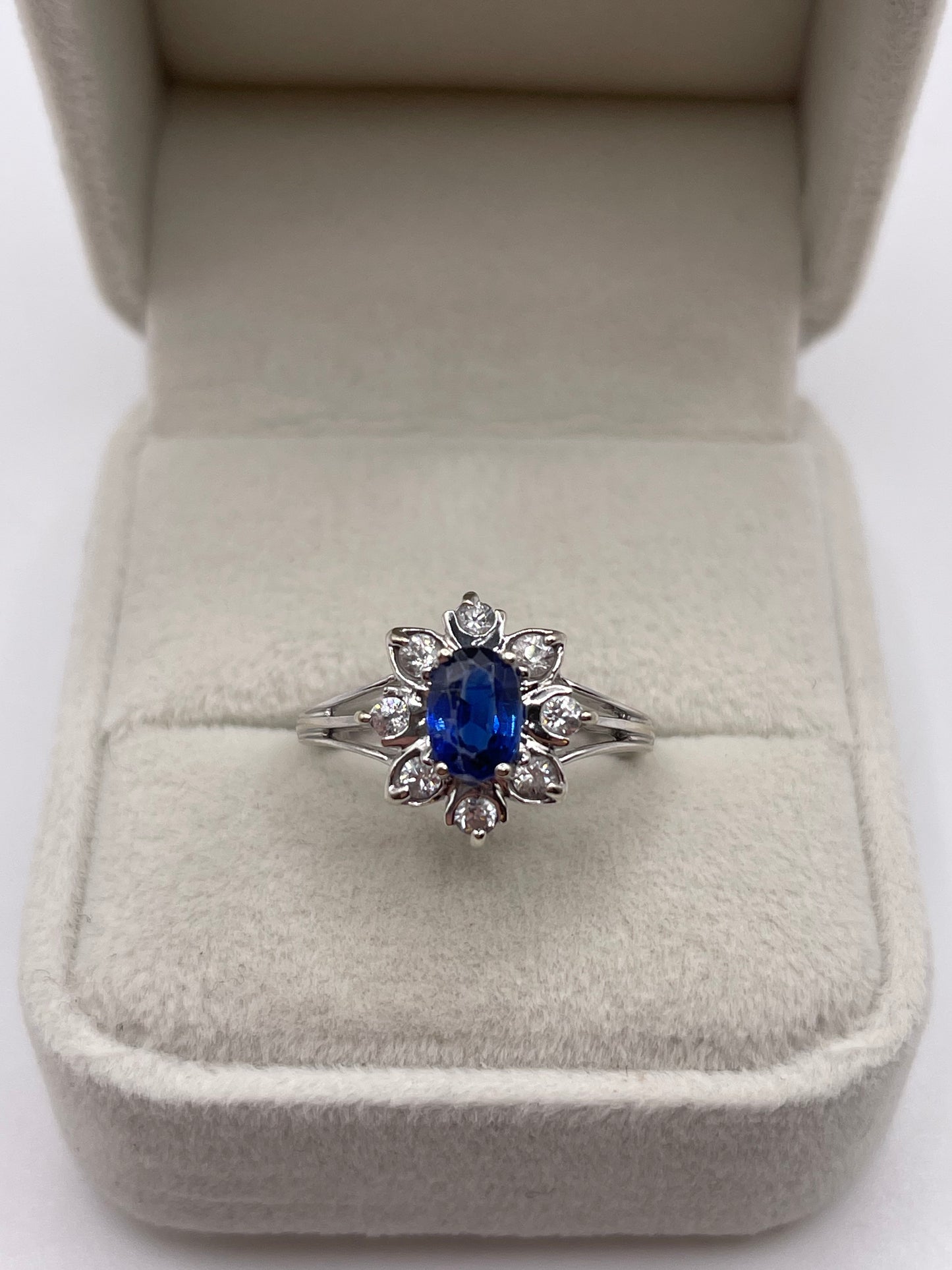 9ct white gold kyanite and zircon ring