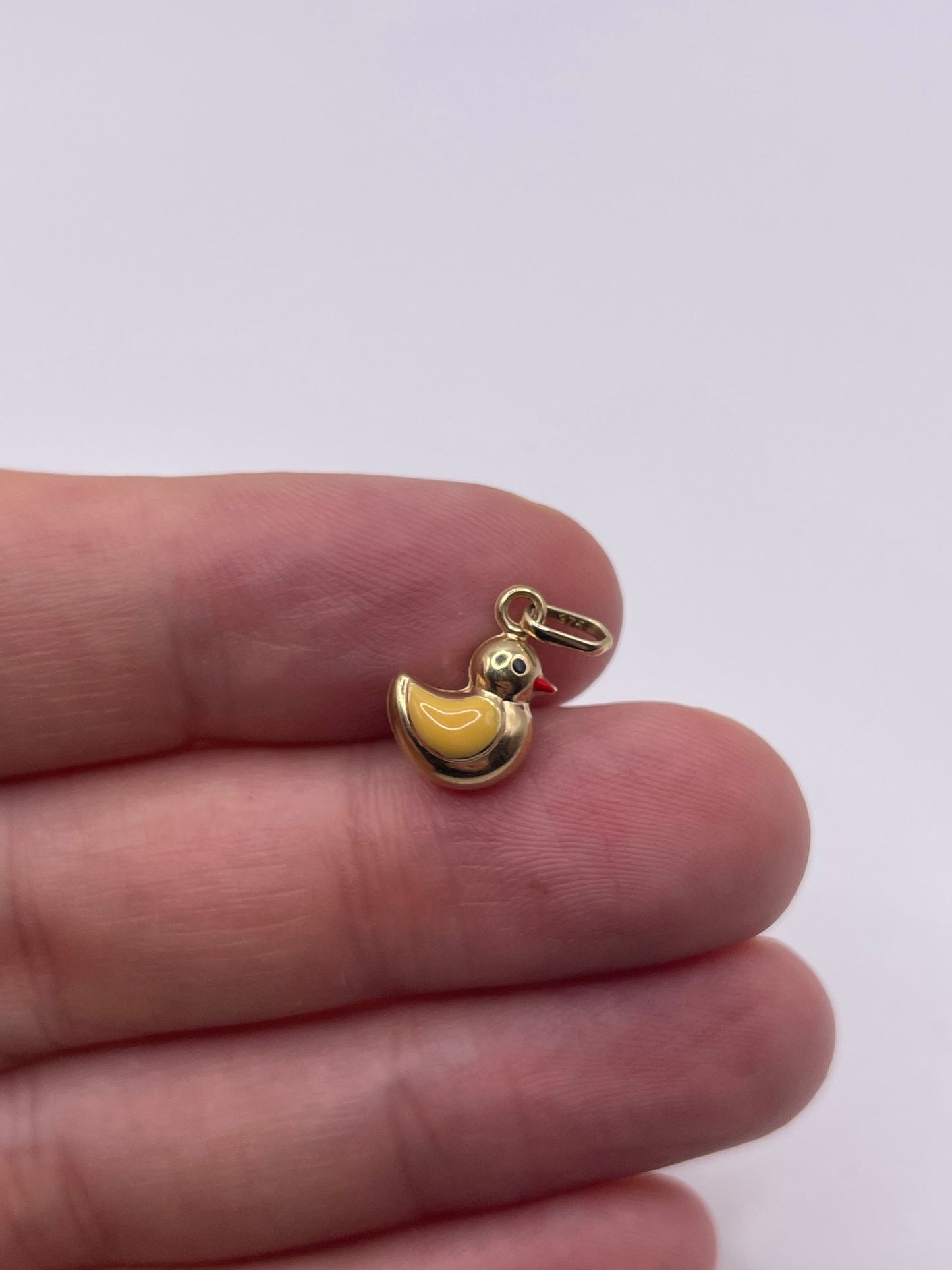 9ct gold enamelled duck charm