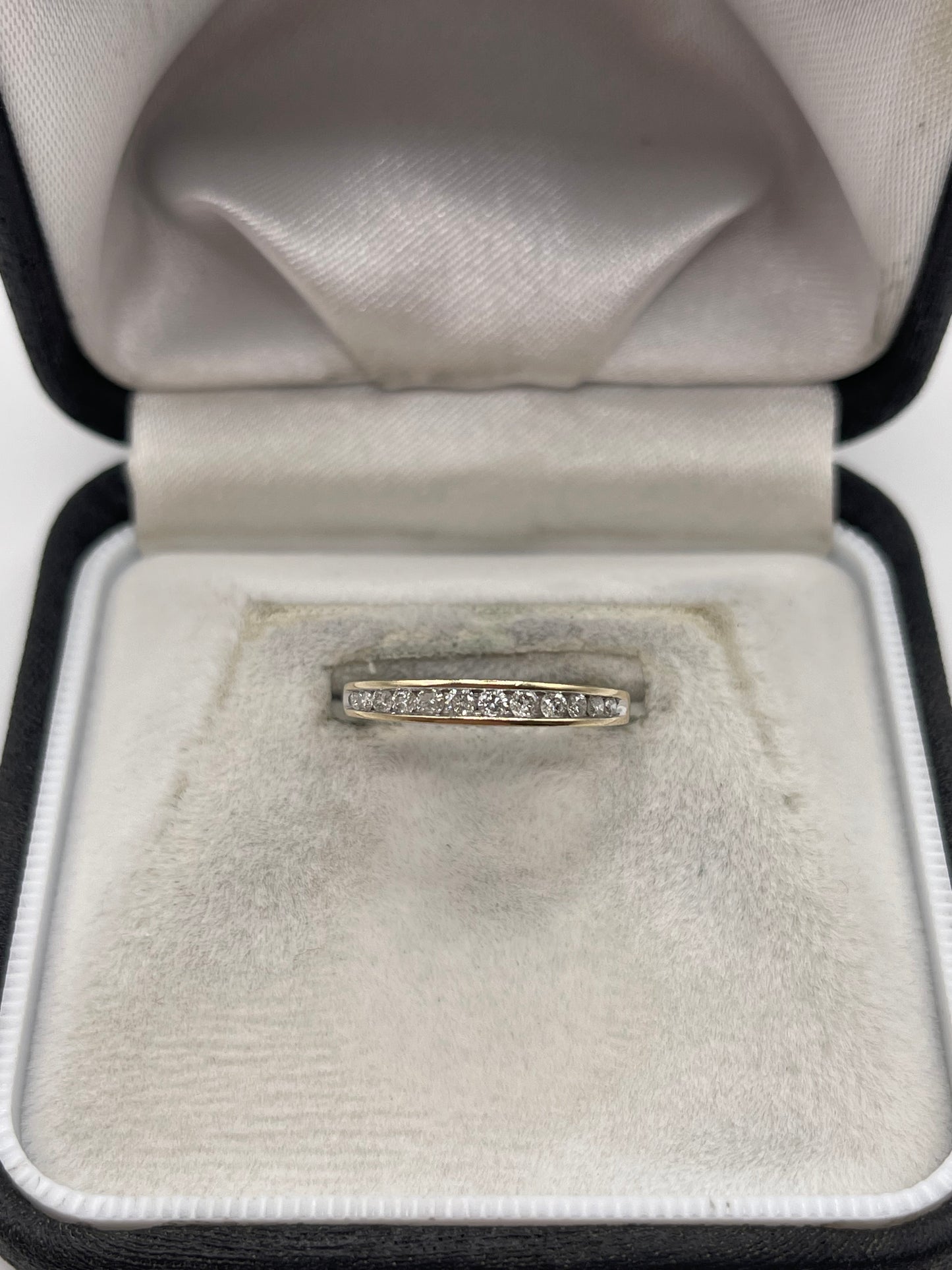 9ct gold 25 point diamond ring