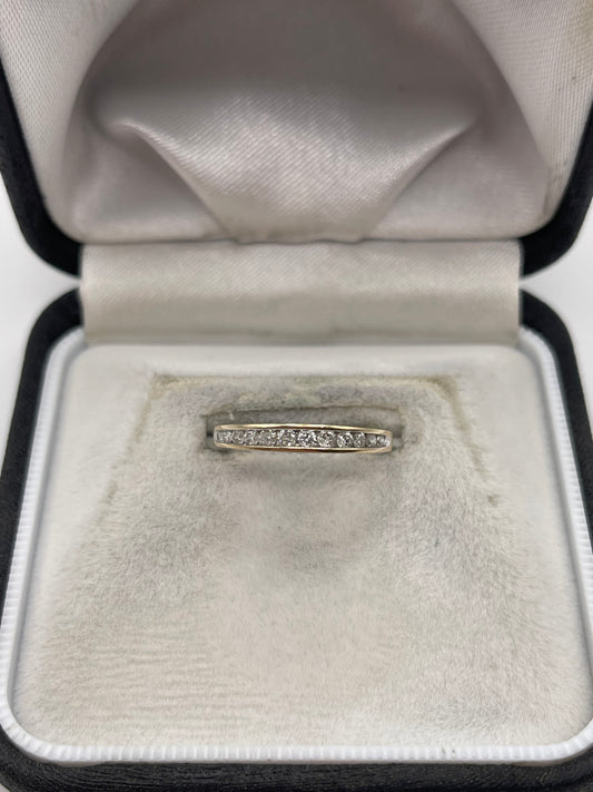 9ct gold 25 point diamond ring